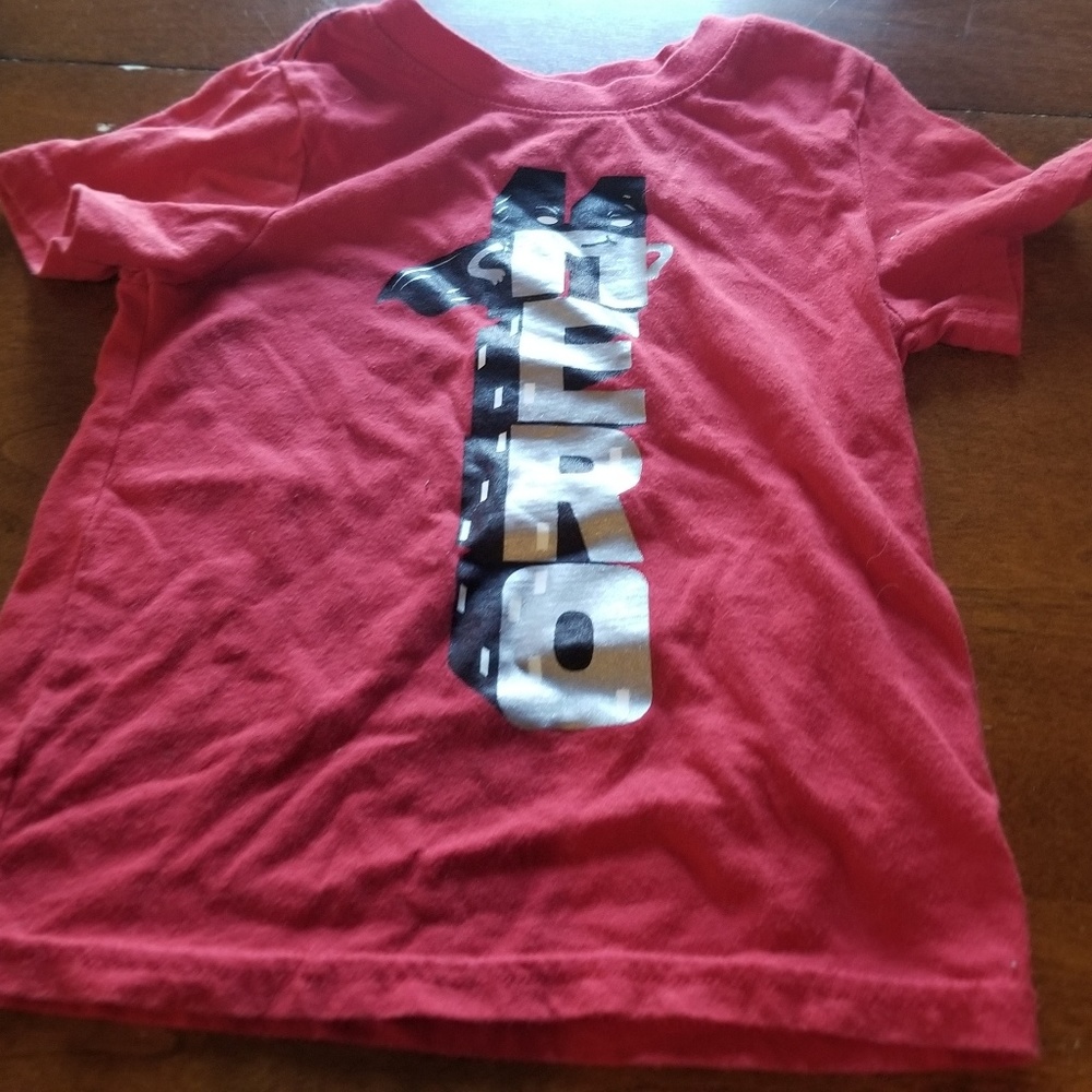 3/$20 Cat & Jack boys hero t shirt